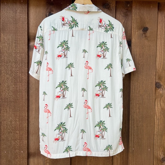 Christmas Holiday Shirt Beach Flamingos Mens MEDIUM Denim & Flower Ricky Singh - Picture 2 of 14